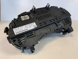 Mercedes-Benz GLA W156 Tachimetro (quadro strumenti) A1569001803