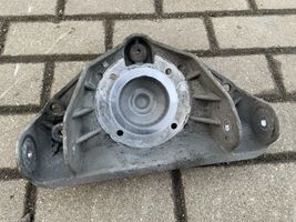 Audi Q7 4L Supporto di montaggio della molla elicoidale 7L0412391D