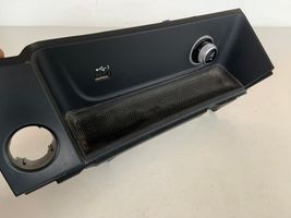 Audi A4 S4 B9 Panel gniazda zapalniczki przedniej tunelu środkowego 8W1864131C