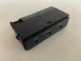 Audi Q7 4M USB socket connector 4M0035736A
