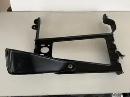 Audi Q7 4M Radiator mount bracket 4M0121261R