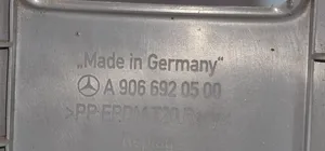 Mercedes-Benz Sprinter W901 W902 W903 W904 Osłona słupka szyby przedniej / A A9066920500