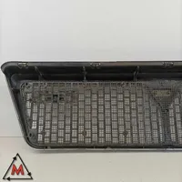 Lancia Thema Front grill 670800001