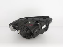 Mercedes-Benz GLA H247 Lampa przednia A2479064105