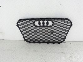 Audi RS6 C7 Grotelės viršutinės 4G0853653H