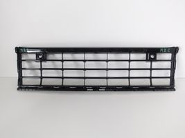 Volkswagen Golf VIII Grille inférieure de pare-chocs avant 5H0853677H