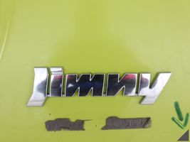 Suzuki Jimny Takaluukun/tavaratilan kansi 