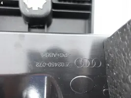 Audi A7 S7 4G Kojelaudan alempi verhoilu 4G1880301
