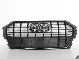 Audi Q3 F3 Grotelės viršutinės 83A853651B