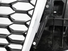 Audi Q3 8U Grille calandre supérieure de pare-chocs avant 8U0853651