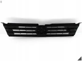 Volkswagen Touareg II Maskownica / Grill / Atrapa górna chłodnicy 7P6853651J