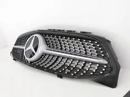 Mercedes-Benz CLA C118 X118 Etupuskurin ylempi jäähdytinsäleikkö A1188880000