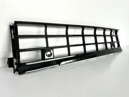 Volkswagen Golf VIII Grille inférieure de pare-chocs avant 5H0853677D