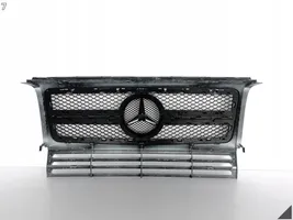 Mercedes-Benz G W463 Etupuskurin ylempi jäähdytinsäleikkö A4638880000