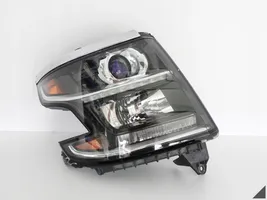 Chevrolet Tahoe Lampa przednia 