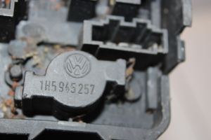 Volkswagen Vento Aizmugurējā luktura detaļa 1H5945257