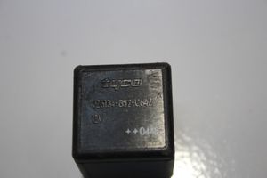 Audi A4 S4 B5 8D Altri relè V23134B52C642