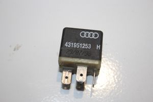 Audi A4 S4 B5 8D Cita veida releji 431951253