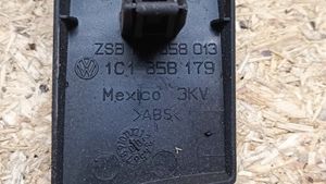 Volkswagen New Beetle Muu sisätilojen osa 1C1858179