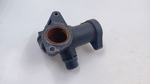 Audi A4 S4 B5 8D Tuyau de liquide de refroidissement moteur 058121133B