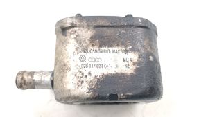 Audi A4 S4 B5 8D Halterung Ölfilter / Ölkühler 028117021C