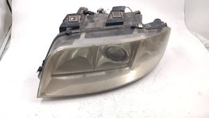 Audi A6 S6 C5 4B Lampa przednia 15592900