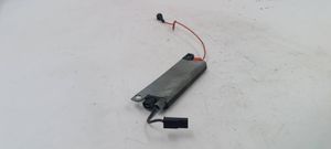 Audi A4 S4 B5 8D Amplificatore antenna 8D5035225