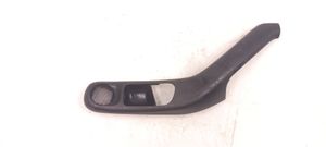 Volkswagen PASSAT B4 Altro elemento di rivestimento della portiera anteriore 3A0867197F