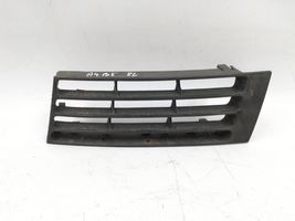 Audi A4 S4 B5 8D Grille inférieure de pare-chocs avant AD9901501