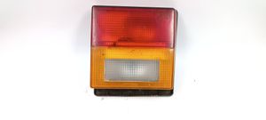 Audi 80 90 B2 Lampy tylnej klapy bagażnika 811945226