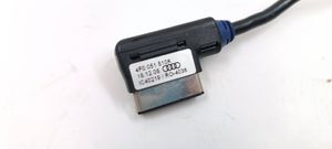 Audi A4 S4 B8 8K iPod-pistoke 4F0051510K