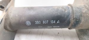Volkswagen PASSAT B5 Uchwyt / Mocowanie zderzaka przedniego 3B0807134A