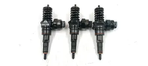 Volkswagen Polo III 6N 6N2 6NF Set di iniettori 038130073F