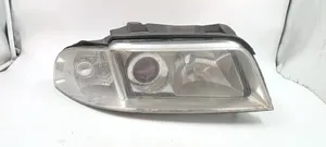 Audi A4 S4 B5 8D Lampa przednia 8D0941004