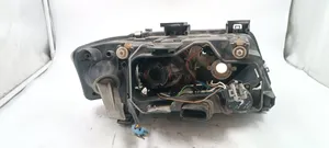 Audi A6 S6 C5 4B Lampa przednia 15592900