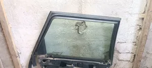 Audi 100 S4 C4 Takaoven ikkunalasin kehys 
