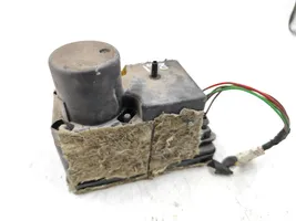 Audi 80 90 B3 Central locking vacuum pump 893971120A