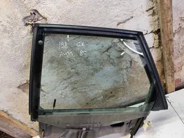 Audi 80 90 B3 Cornice del finestrino/vetro della portiera posteriore 