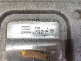 Audi A4 S4 B6 8E 8H Wykładzina podłogowa bagażnika 8E9851529A