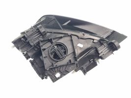 Audi Q2 - Lampa przednia 81A941034