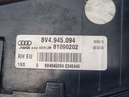 Audi A3 S3 8V Feux arrière sur hayon 8V4945094