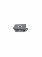 Chrysler Pacifica USB-pistokeliitin 68258810AA