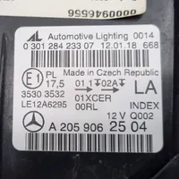 Mercedes-Benz C W205 Faro delantero/faro principal A2059062504