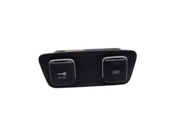 Chrysler Pacifica USB-pistokeliitin PA012602DX