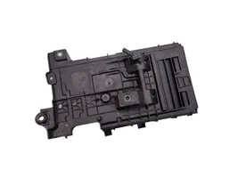 Ford Edge II Boîte de batterie FT4B10723BB