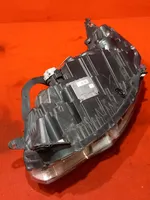 Citroen C5 Lampa przednia 9689037780