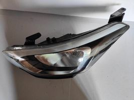 Hyundai i20 (GB IB) Lampa przednia 92101C8000