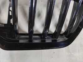 BMW X1 U11 Etupuskurin ylempi jäähdytinsäleikkö 5A0BB8511