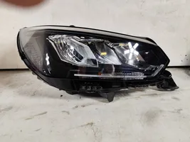 Peugeot 208 Lampa przednia 9833036180