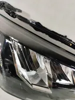 Peugeot 208 Lampa przednia 9833036180